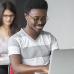 Comment choisir un Mastère Spécialisé® adapté aux métiers du numérique ?