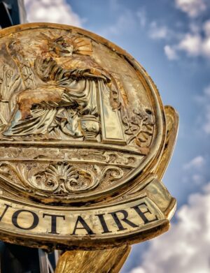 Notaire_en_terre_bretonne_:_votre_clé_vers_la_sécurité_juridique