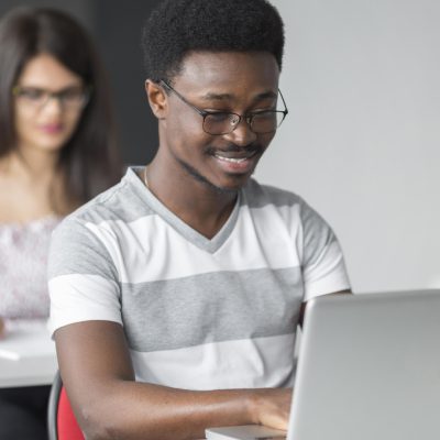Comment choisir un Mastère Spécialisé® adapté aux métiers du numérique ?